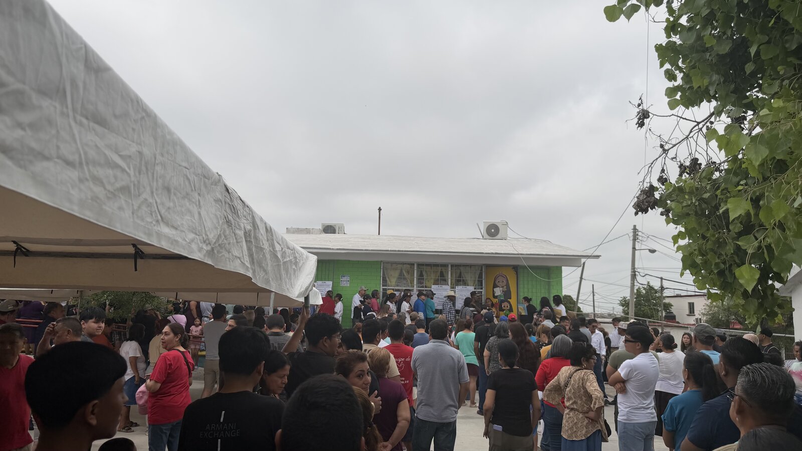 GUSANO BARRENADOR Durante la jornada electoral de este domingo se registró una situación de inconformidad en la sección 0587, ubicada en la colonia Los Montes de Piedras Negras,