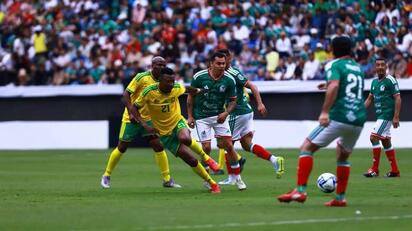 Leyendas de México golean 5-2 a Sudáfrica en partido de nostalgia mundialista