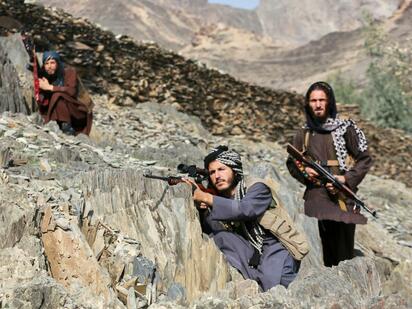 Pakistán reporta la muerte de 27 talibanes en zona fronteriza