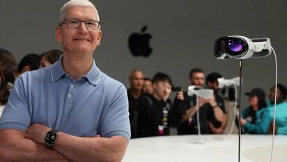 Apple confirma salida de Tim Cook como CEO y presenta su futuro con IA