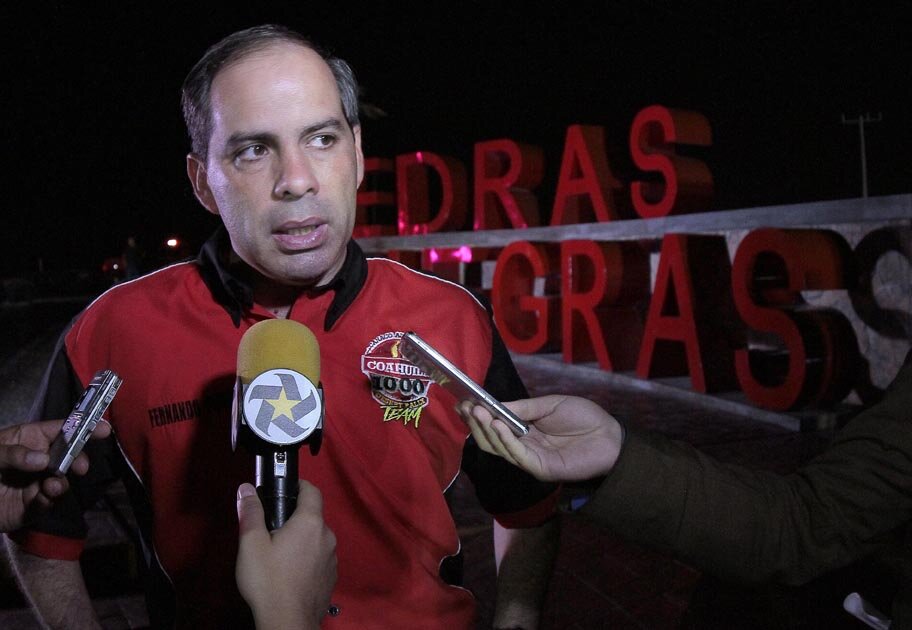 política