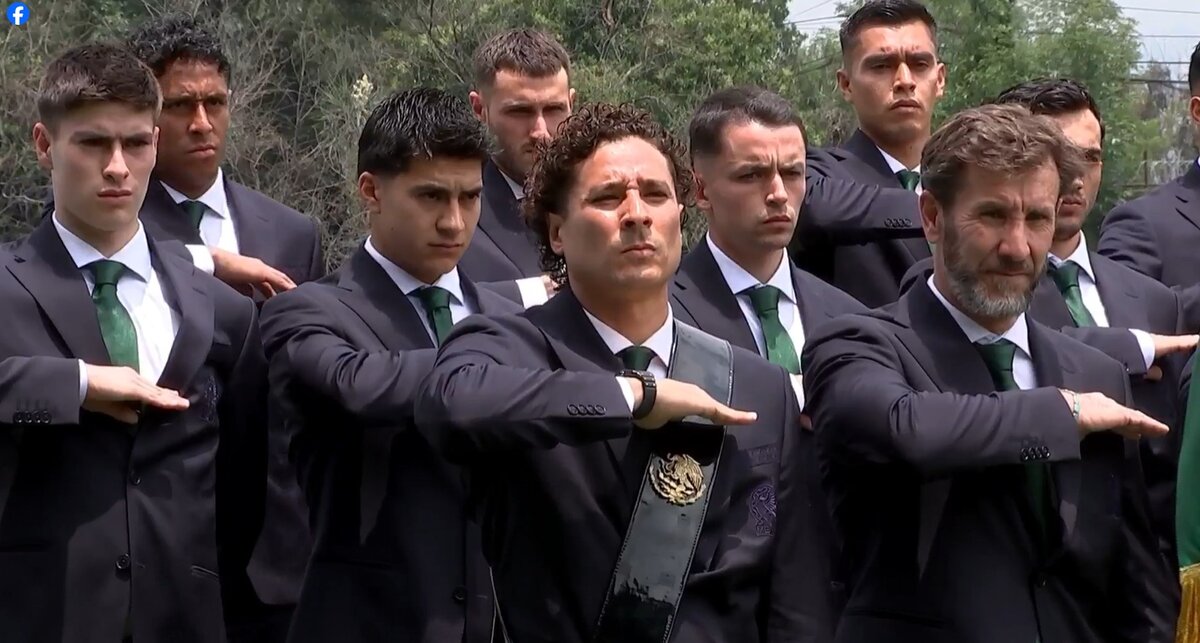 La Selección Mexicana recibió el abanderamiento oficial rumbo al Mundial 2026