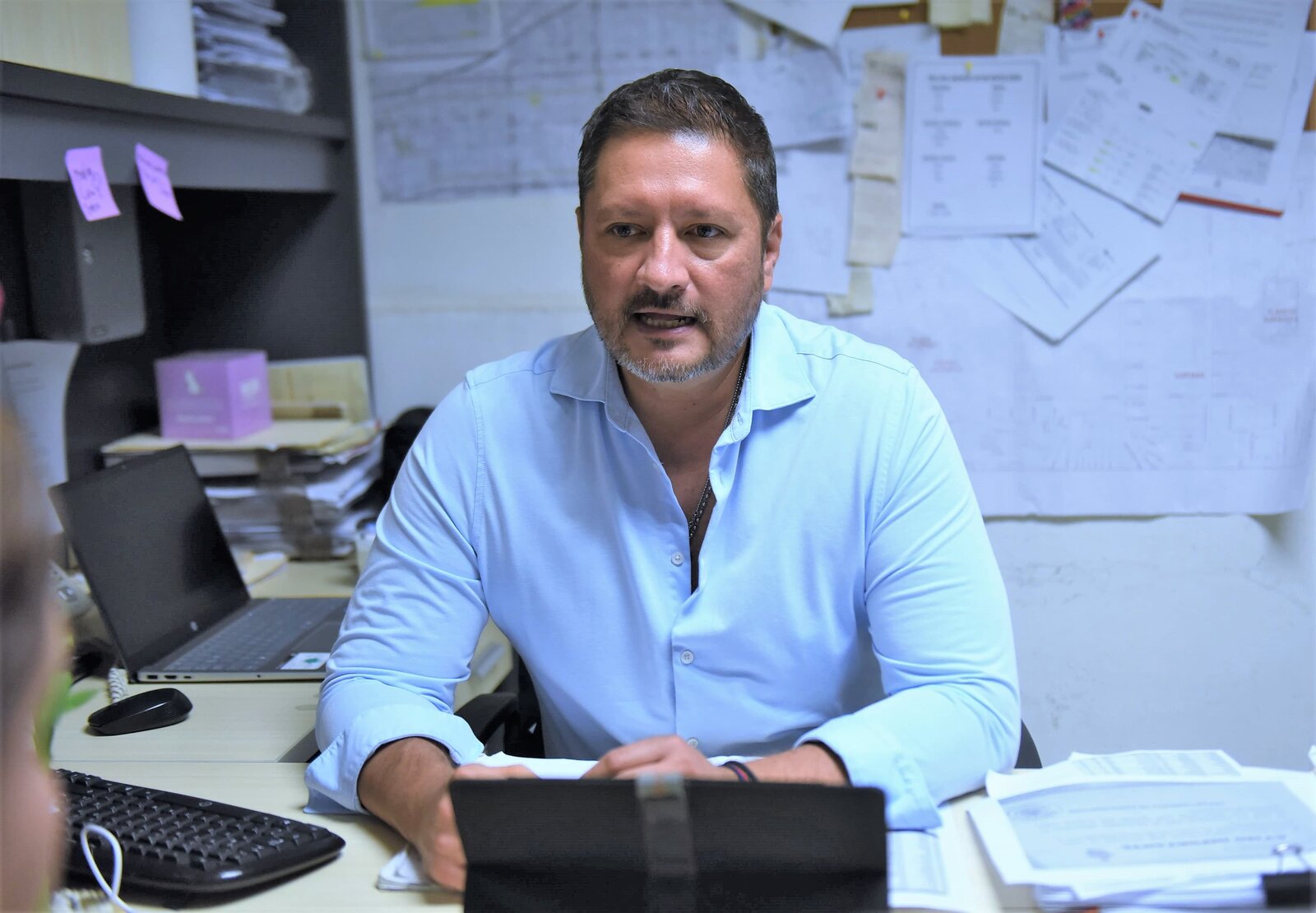 Anuncian medidas para quienes evaden el pago de parquímetros ocultando las placas del vehículo