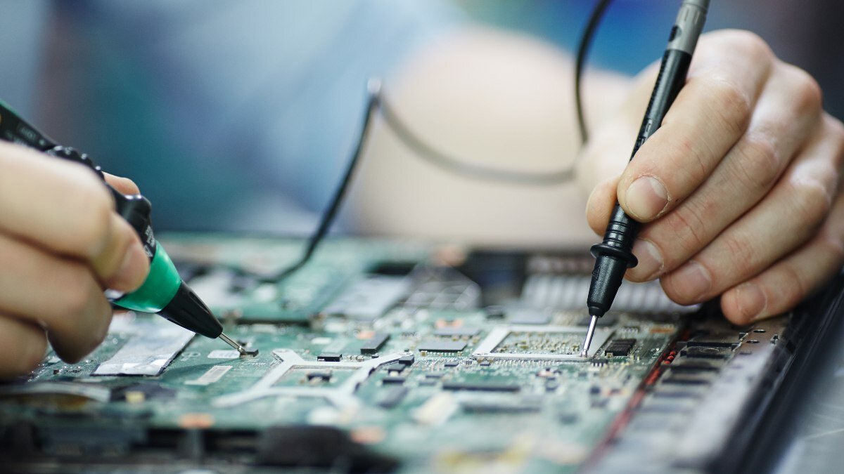 México busca multiplicar producción de semiconductores: Ebrard
