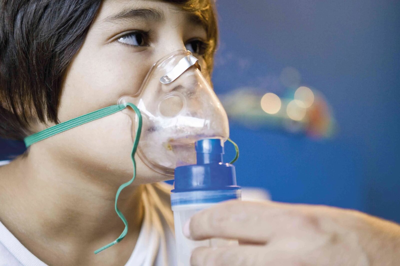 Los niños que padecen asma pueden experimentar episodios de sibilancias tan intensos que requieren atención en los servicios de urgencias.  Sin embargo,