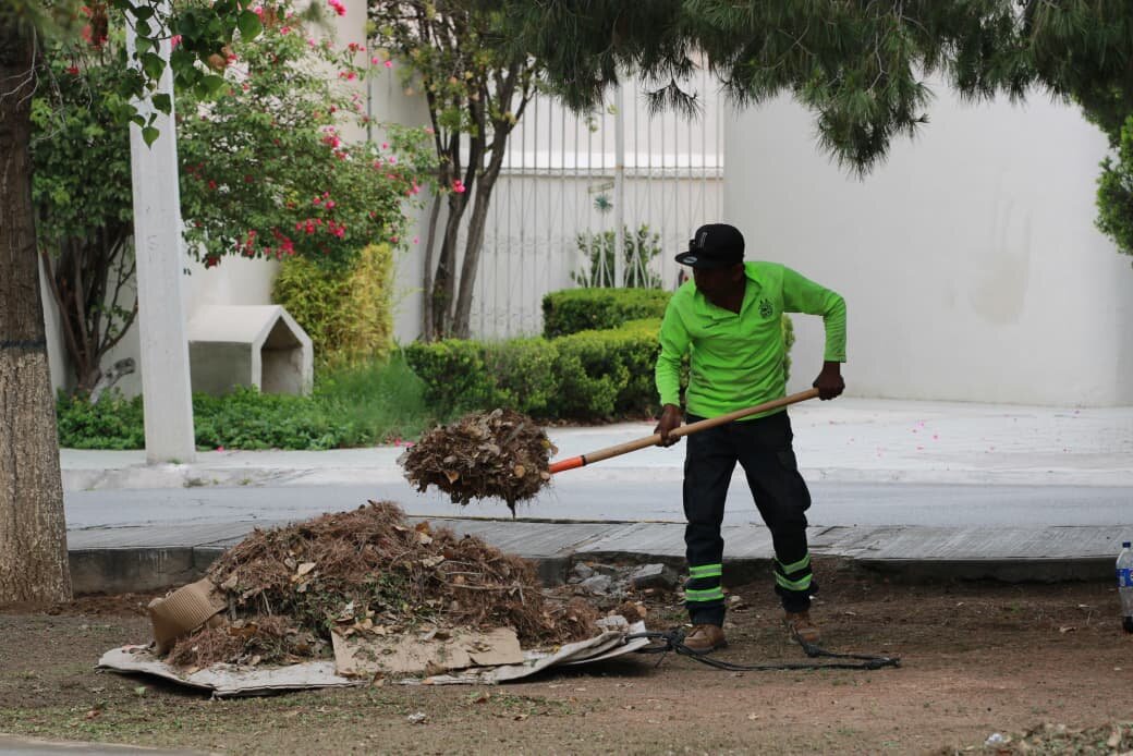 Fortalecen limpieza de callejones y áreas públicas
