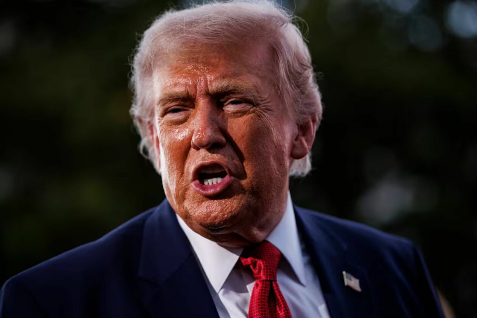 Trump advierte que EU atacará “muy duro” a Irán tras estancamiento de negociaciones