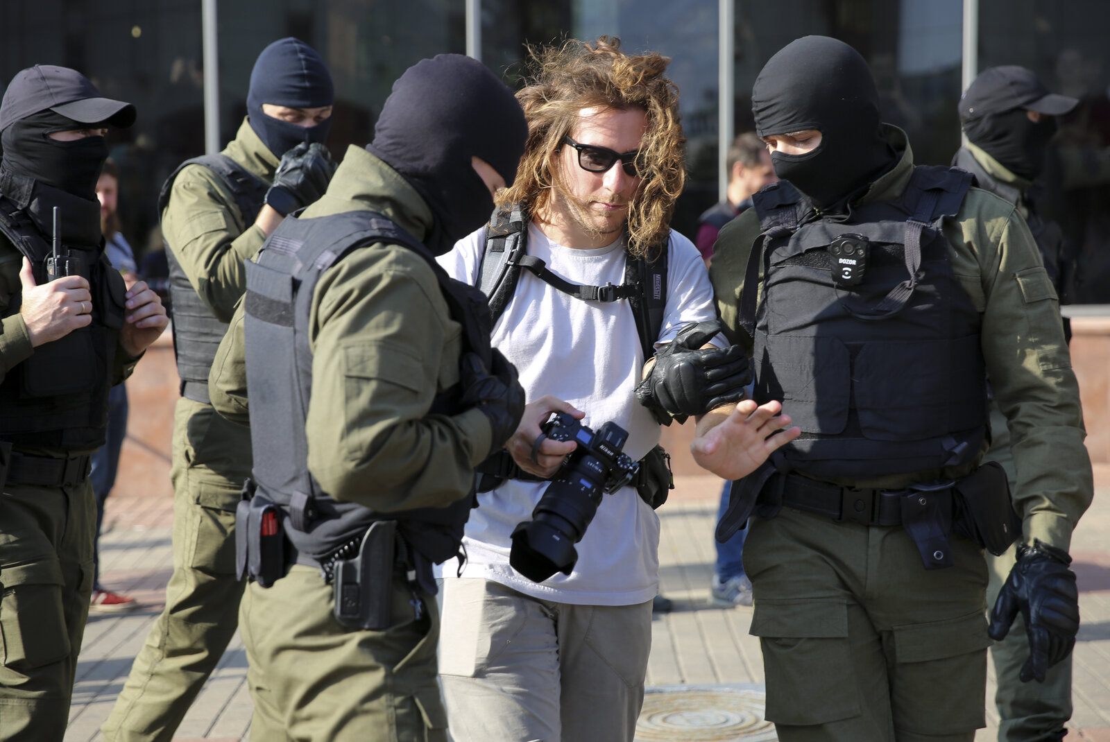 Mali arresta a dos periodistas en medio de críticas por censura