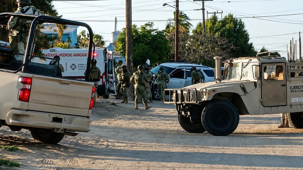 Detienen a dos sujetos tras agresión a elementos de seguridad en Baja California Sur