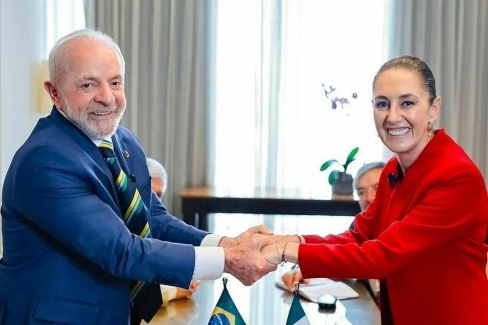 Sheinbaum y Lula rechazan injerencias externas en llamada bilateral