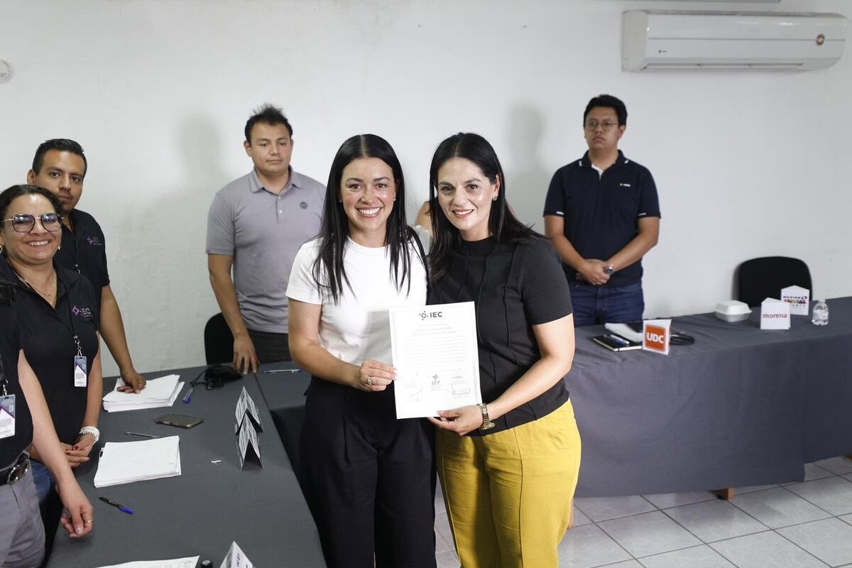 Luz Elena Morales y Tatiana Villarreal reciben constancia de mayoría en Distrito 13