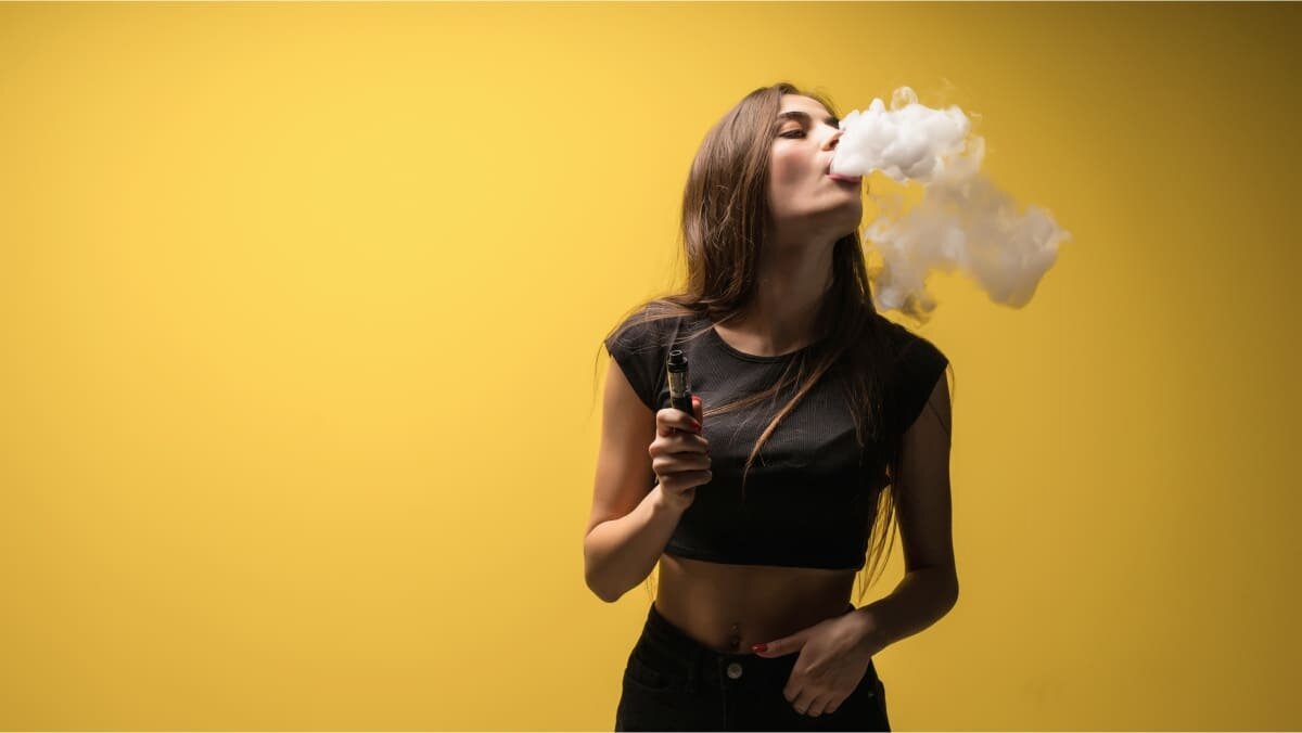 Los vapeadores de alta potencia se vuelven más tóxicos con el tiempo
