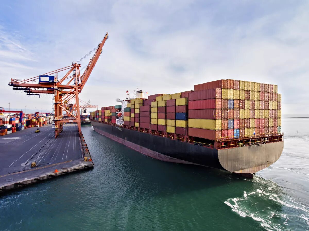 México registra crecimiento industrial, récord de exportaciones y turismo en abril