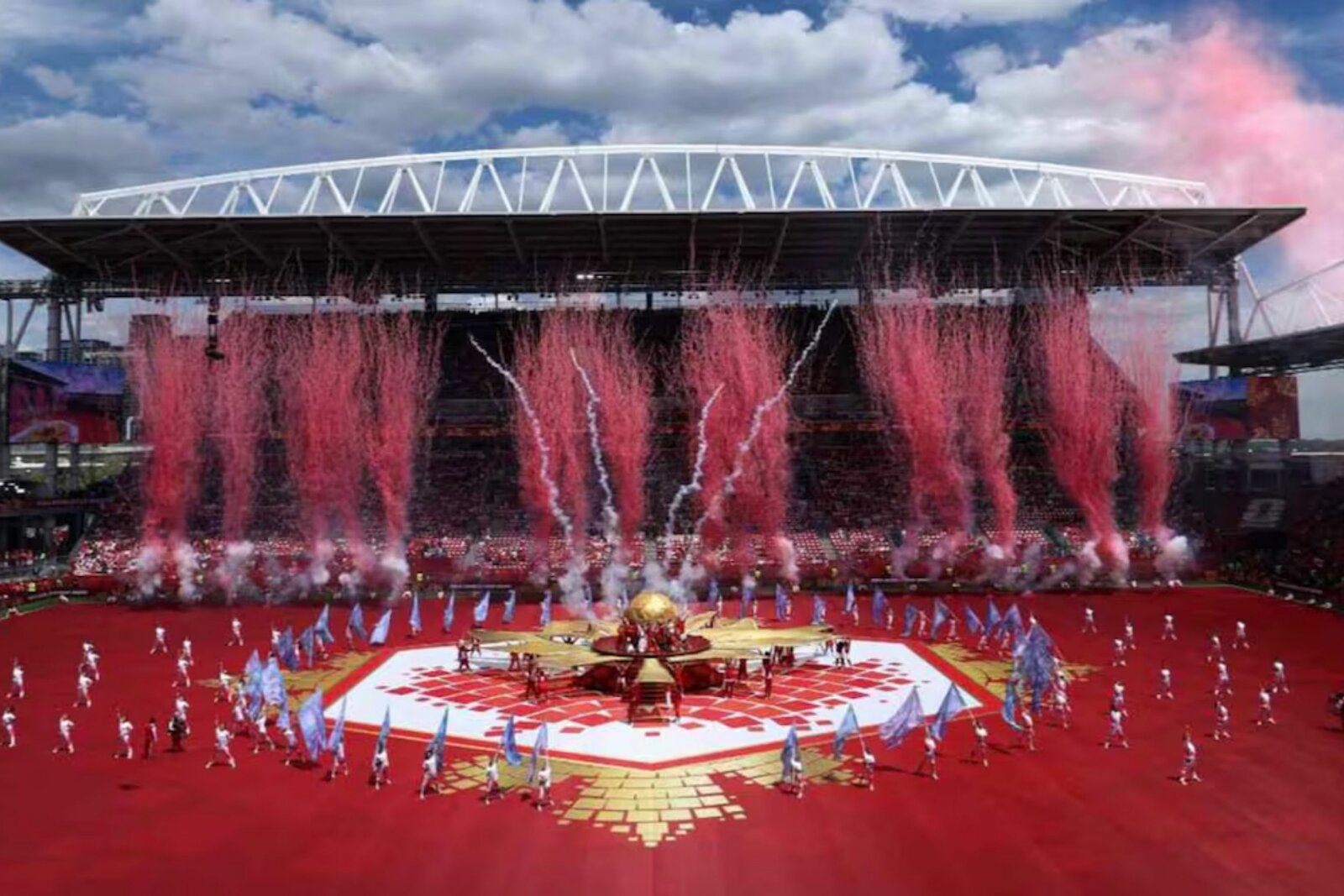 Alanis Morissette y Michael Bublé brillan en la inauguración del Mundial 2026 en Canadá