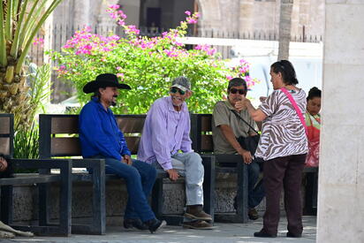 Donde la conversación nunca envejece en la plaza