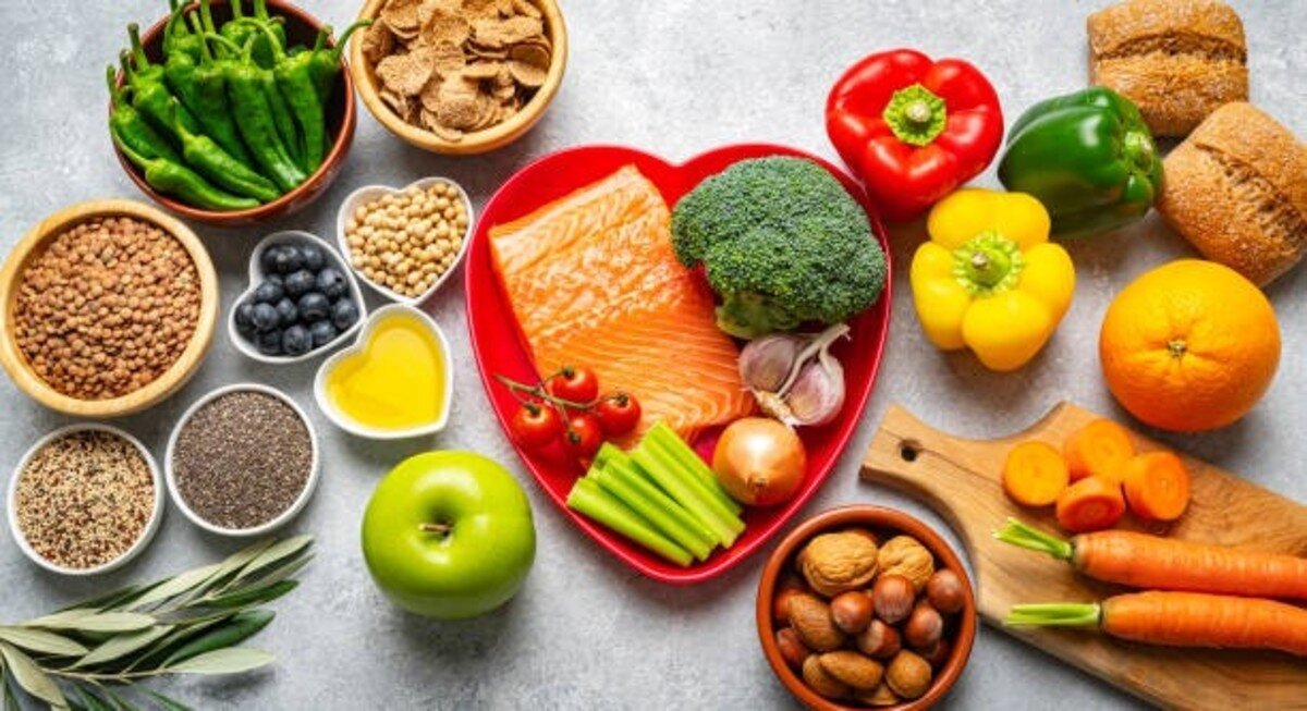 Alimentos cotidianos que deterioran la salud hepática silenciosamente