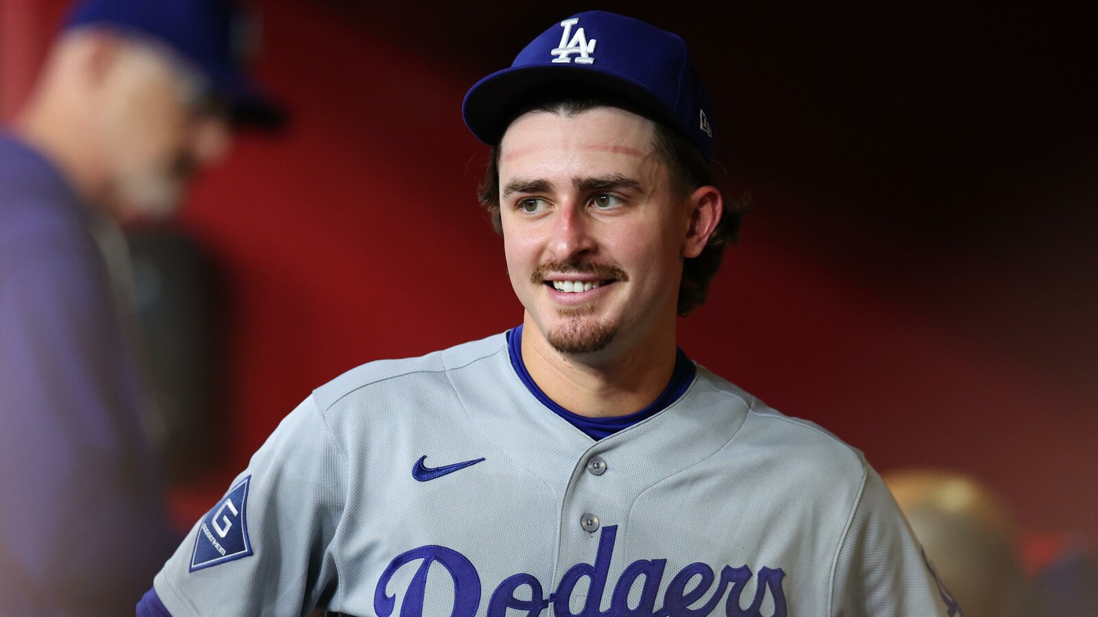 MLB: Justin Wrobleski sale lesionado tras colisión en juego Dodgers vs Piratas