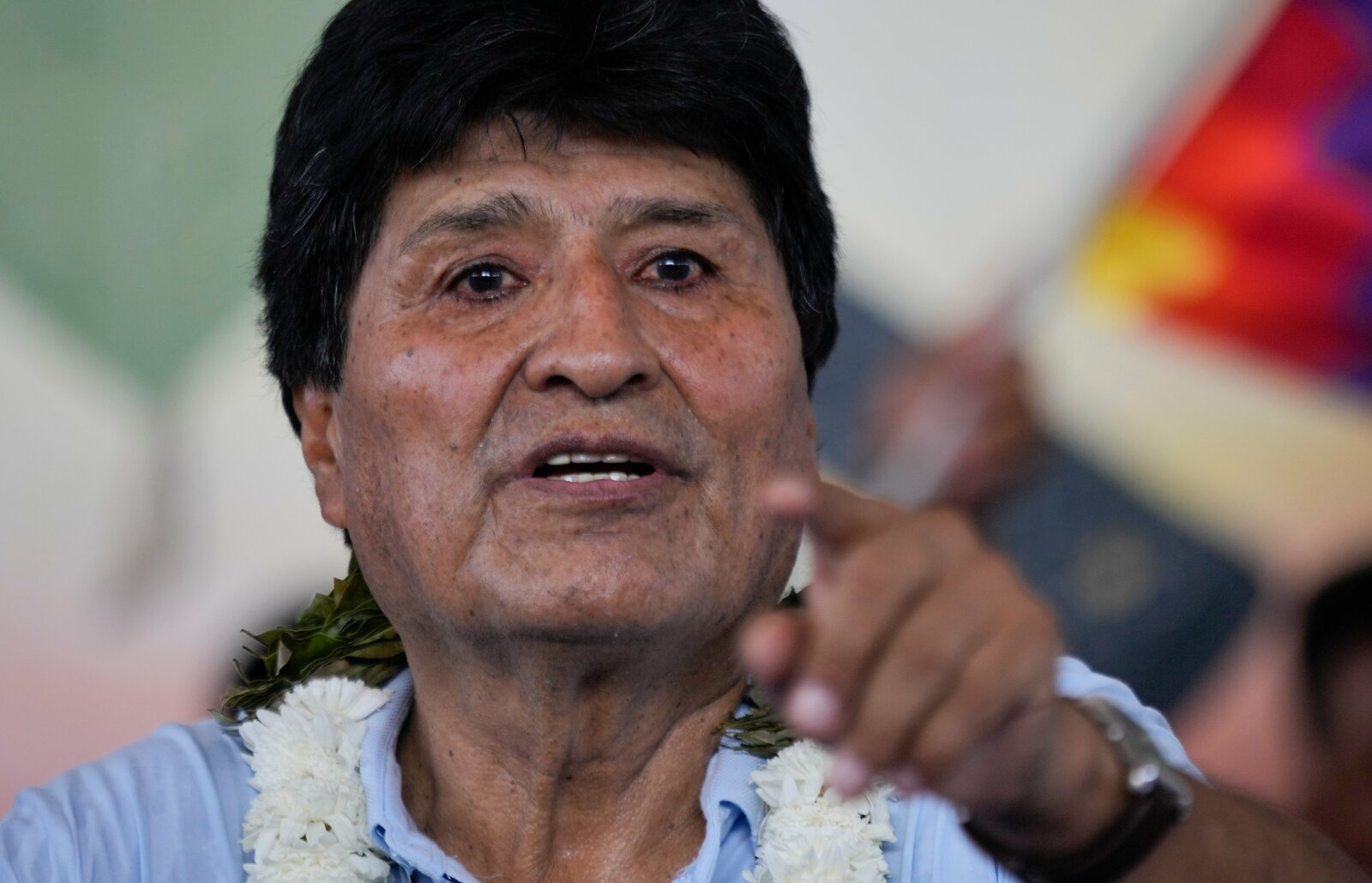Evo Morales llama a mantener bloqueos carreteros en Bolivia