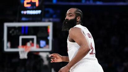 James Harden arrestado en Houston por posesión ilegal de arma