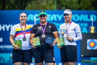 Andrea Becerra conquista oro en Copa del Mundo de Tiro con Arco