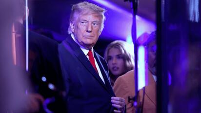 El presidente de Estados Unidos, Donald Trump, celebró su cumpleaños número 80 mientras recibía felicitaciones de líderes internacionales y avanzaban