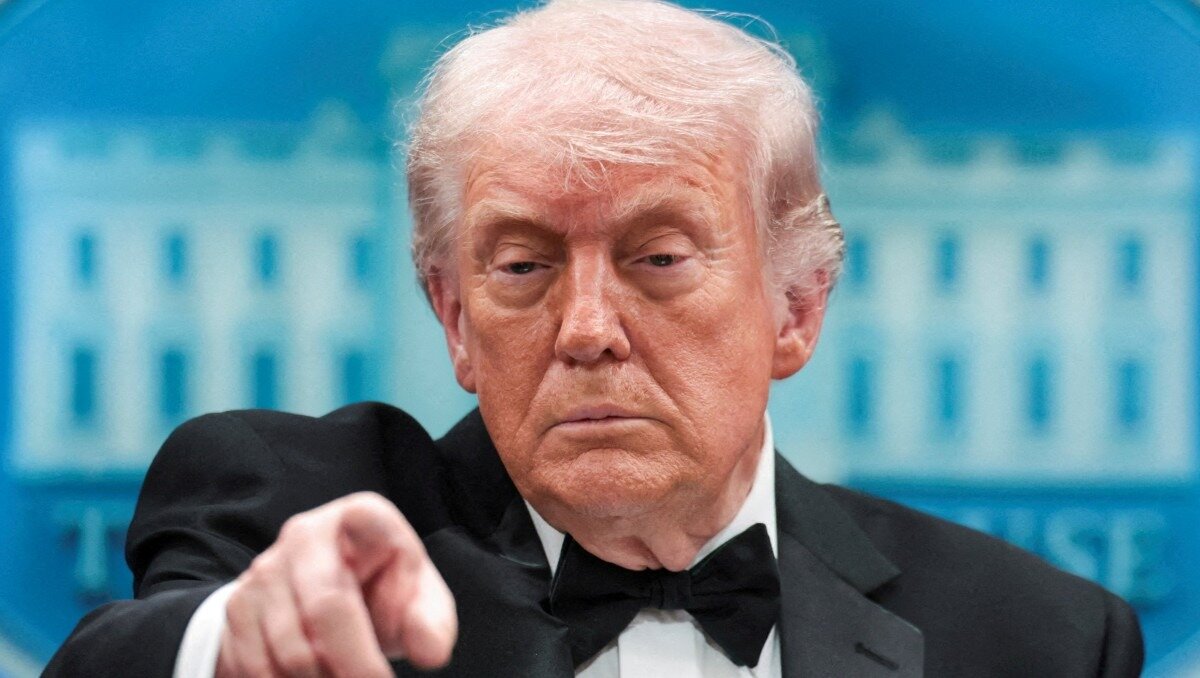 Trump ordena reabrir el estrecho de Ormuz tras anunciar acuerdo con Irán