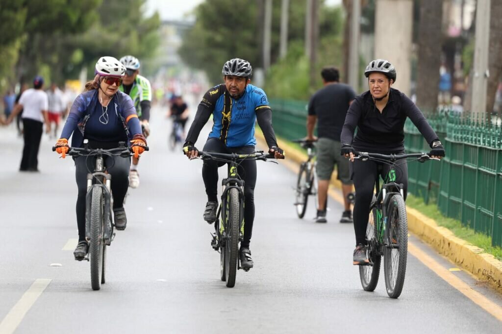 Saltillenses disfrutan  la Ruta Recreativa