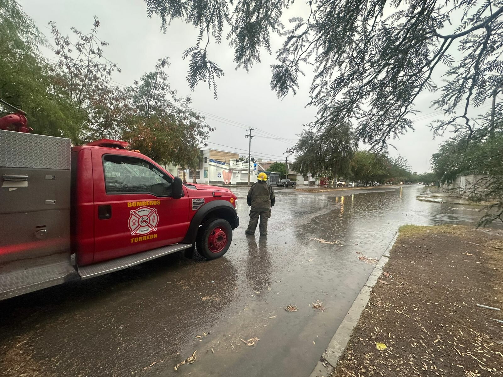 Protección Civil y Bomberos refuerza recorridos en Torreón debido a las lluvias registradas