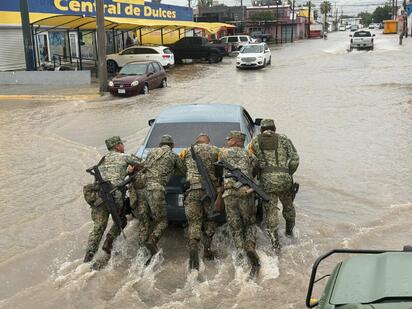 PLAN DN-III-E En distintos sectores de Monclova y Frontera se observaron calles completamente cubiertas por agua Las intensas lluvias registradas desde la madrugada de este