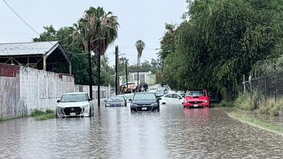 Vehículos, viviendas y negocios registraron daños por las intensas lluvias en Monclova.  Las severas inundaciones registradas esta semana en Monclova