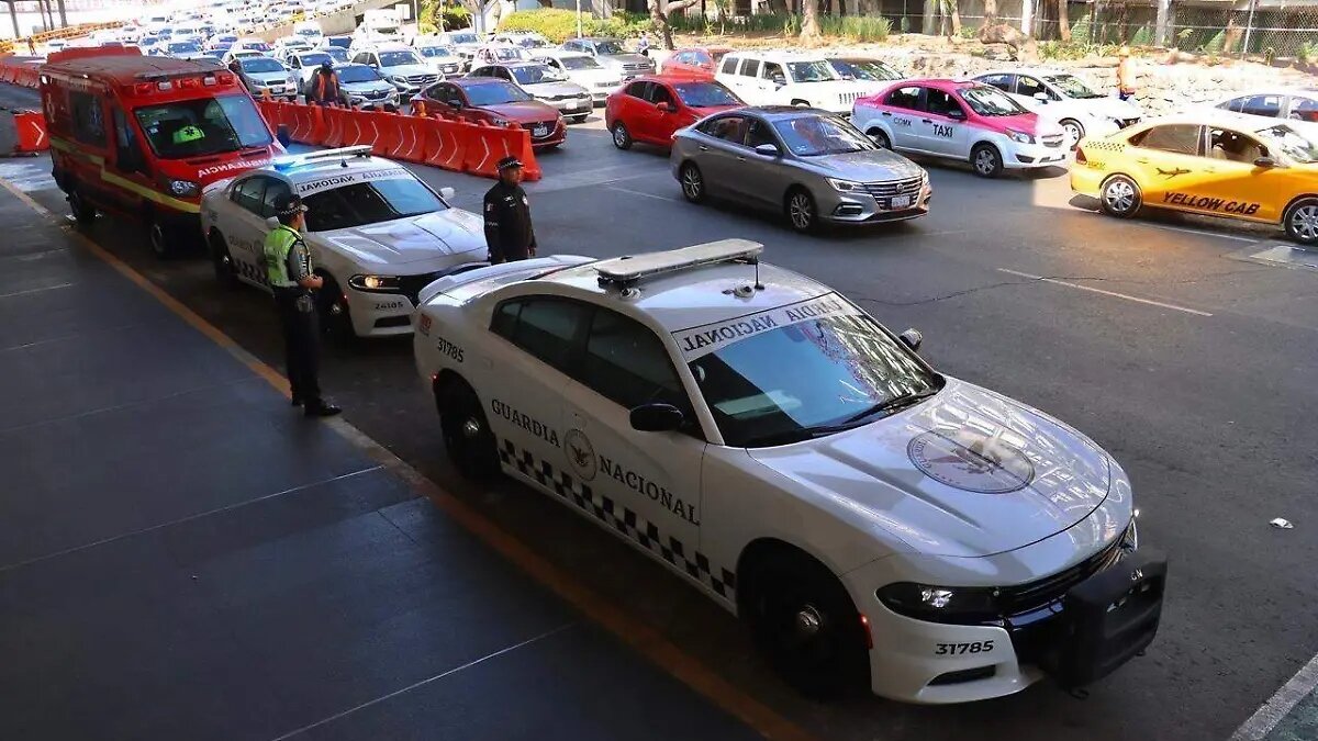 Turistas en shock: Precios exorbitantes de taxis en Monterrey