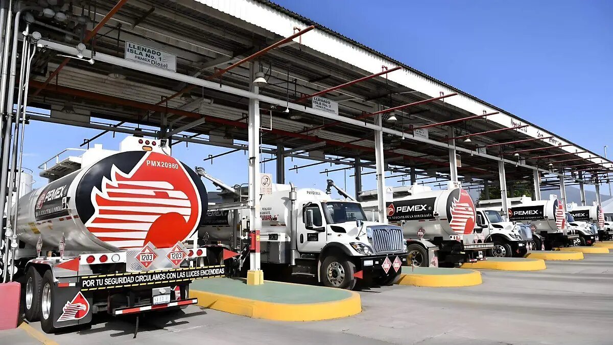 Pemex descarta desabasto y reporta aumento en venta de combustibles