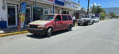 Choque entre camionetas provoca movilización vial y afecta circulación en la calle Progreso