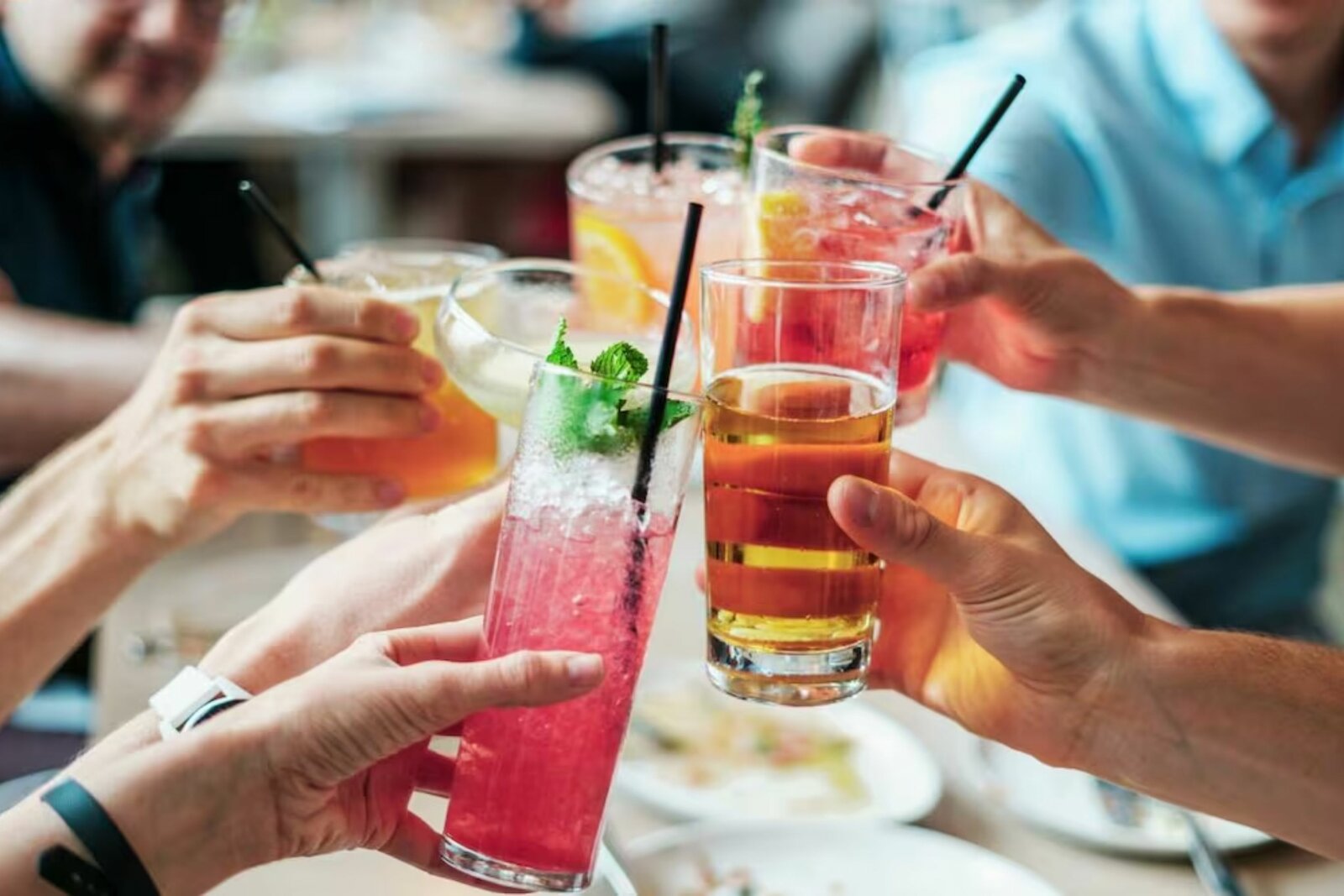 Embajada de EU alerta por bebidas adulteradas durante el Mundial 2026