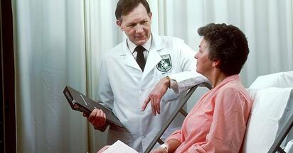 Médicos explican las señales que podrían indicar que una persona está en la última etapa