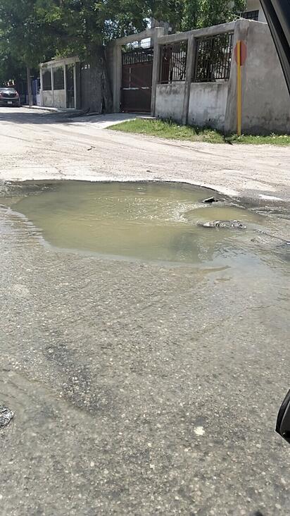 Denuncian derrame de aguas negras en el centro de Piedras Negras