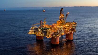 Petróleo cierra mixto tras acuerdo entre Estados Unidos e Irán