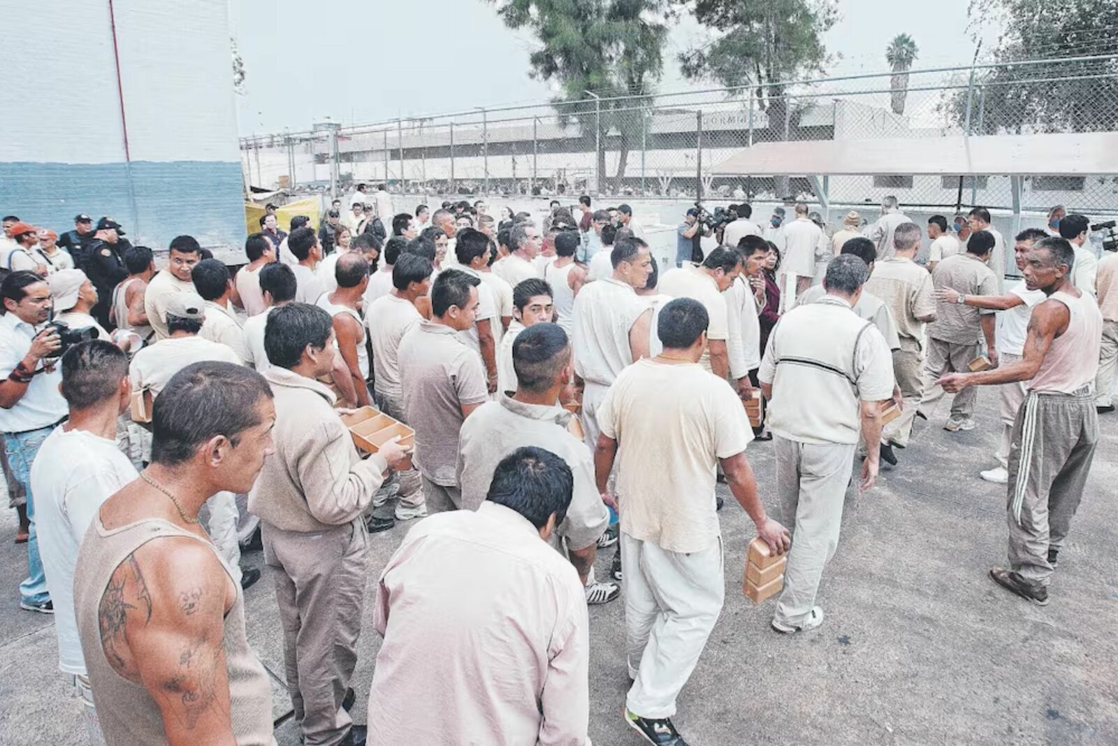 Trasladan a 25 reos federales de Sinaloa a un Cefereso por seguridad