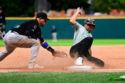 Guerreros se queda con la serie al vencer 8 a 4 a los Acereros 