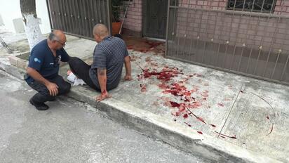 Trasladan a hospital a hombre herido por ataque canino
