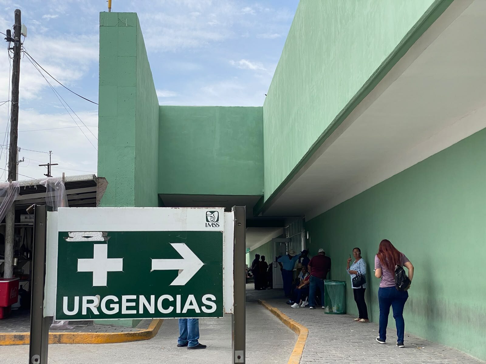 IMSS Pacientes y trabajadores denuncian afectaciones en áreas médicas por problemas de infraestructura.  Las lluvias registradas este viernes provocaron