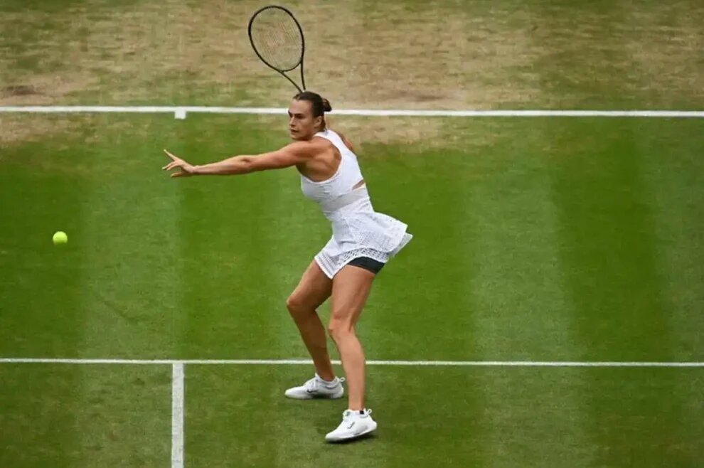 Sabalenka remonta ante Bartunkova y avanza a semifinales en Berlín