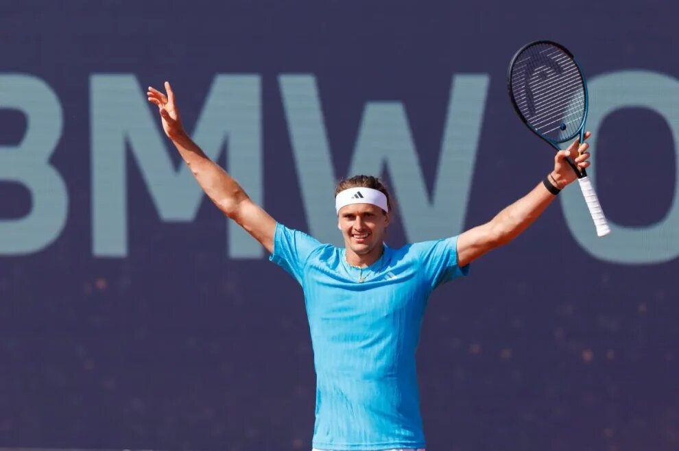 Zverev sufre pero avanza a semifinales en Halle tras dos tie breaks