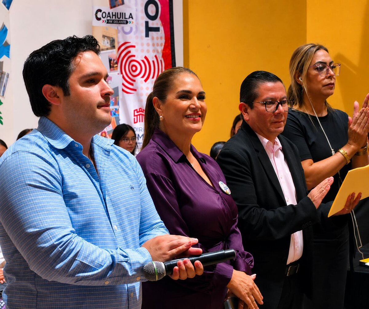 Se realizó la final del concurso de lectura “Yo leo, tú lees, todos leemos”, organizado por Radio Torreón 96.3 FM