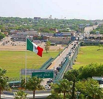 Incrementan cruces por el Puente Internacional Uno