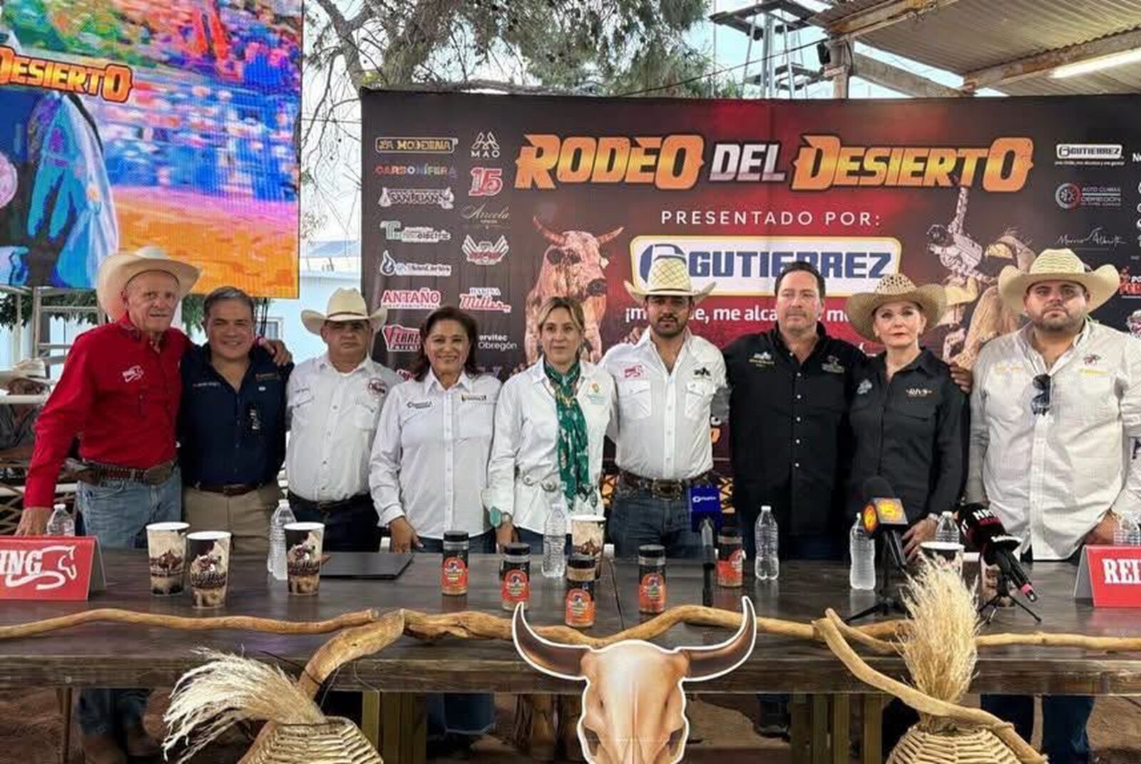 Presentan Súper Bull Rodeo del Desierto 2026 en Sabinas