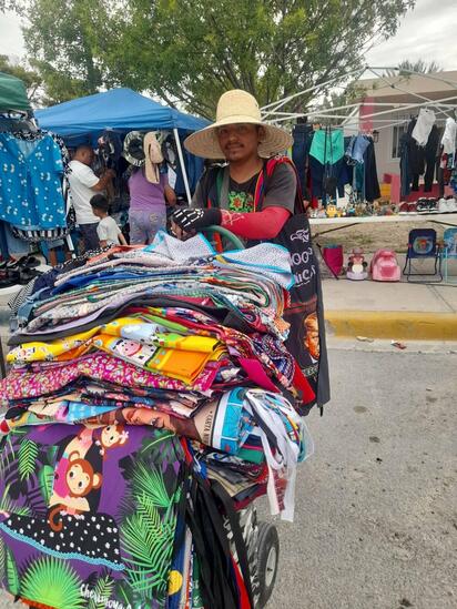 Historia de superación en Piedras Negras: llega vendedor artesanal desde Puebla