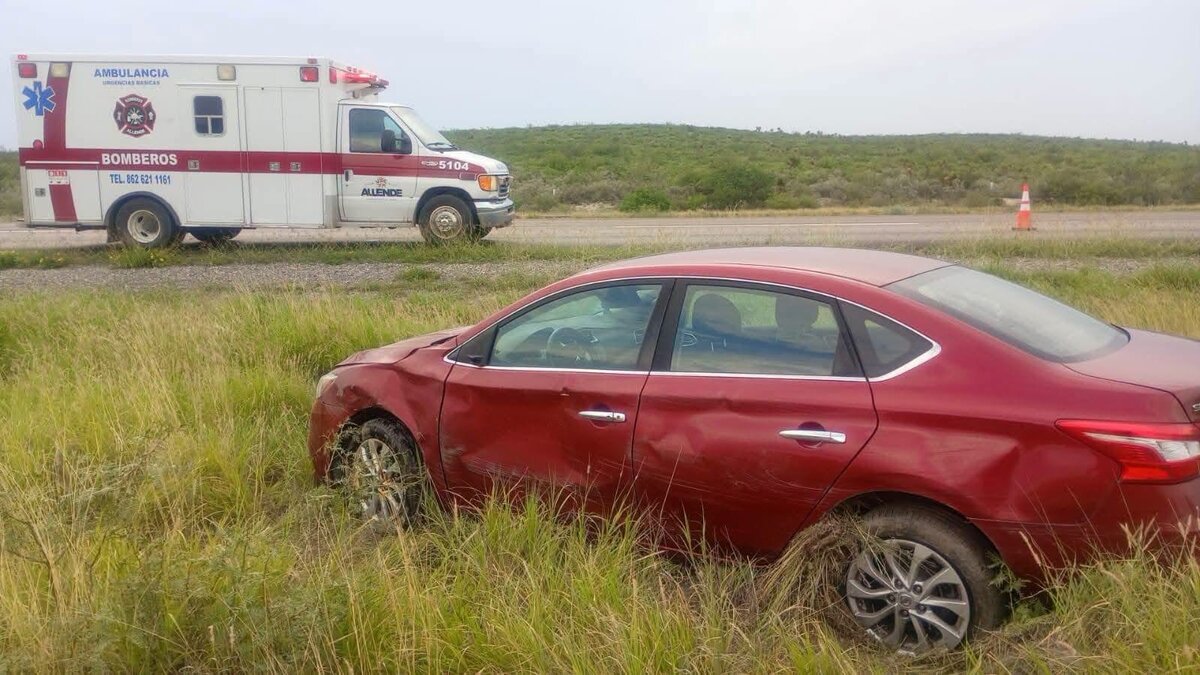 Conductora es hospitalizada tras accidente en carretera Premiere