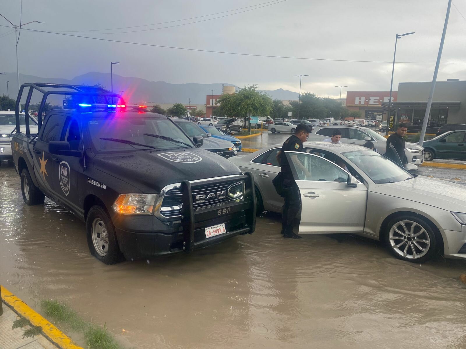PAR auxilia a la población durante las lluvias registradas en Coahuila