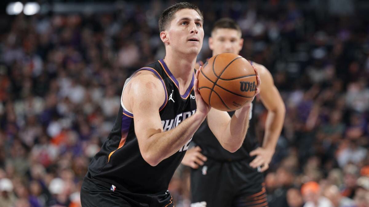 Collin Gillespie firma con Suns por 48 millones de dólares por 4 años